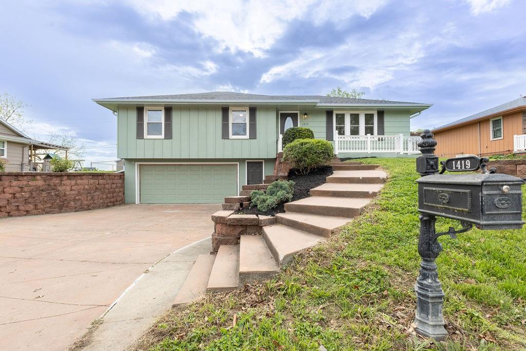 Listing Photo MLS #HMS2613926