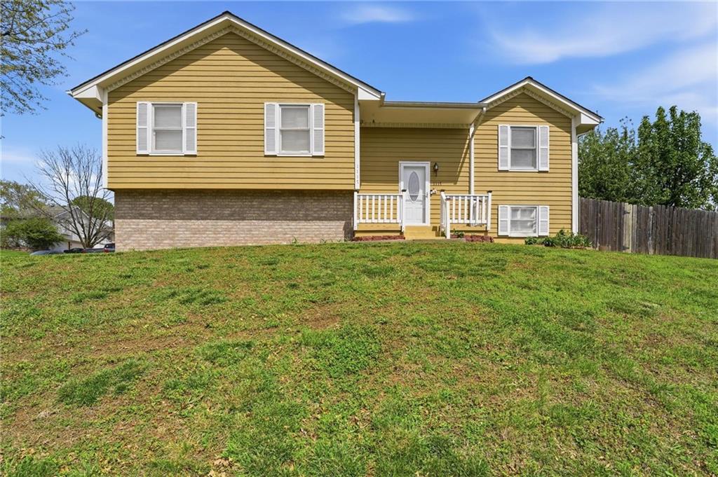 Listing Photo MLS #HMS2614136