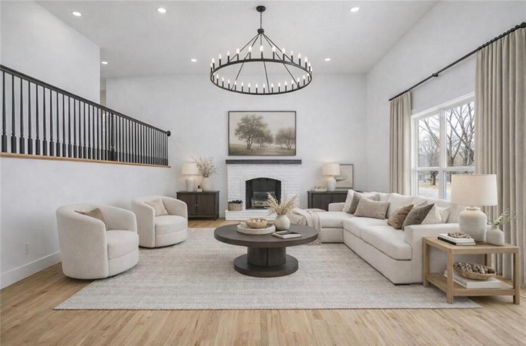 Listing Photo MLS #HMS2614184