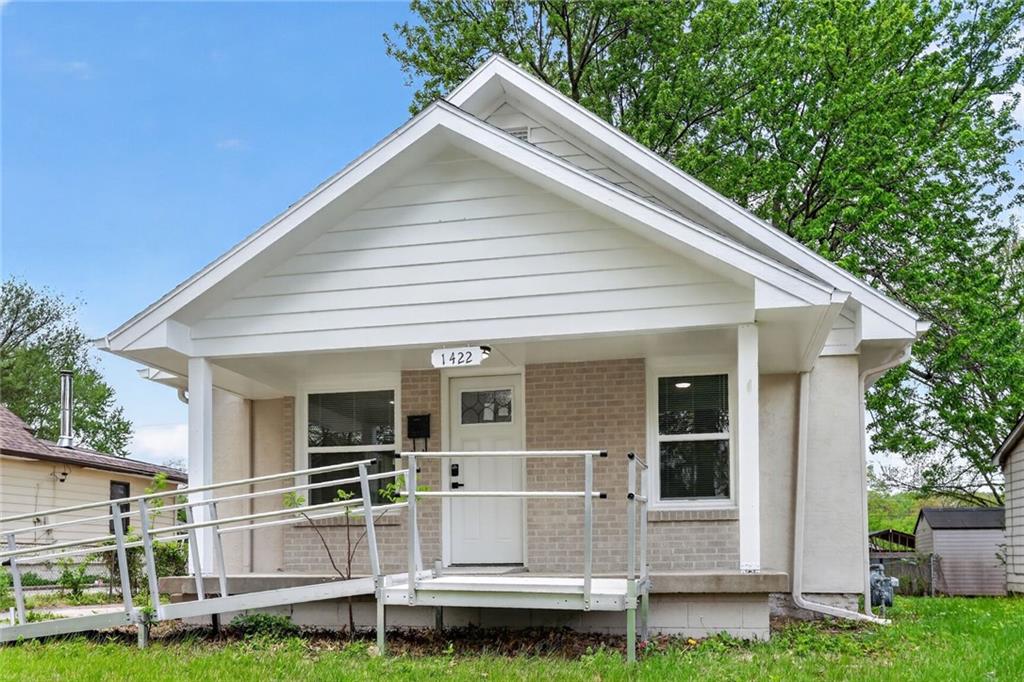 Listing Photo MLS #HMS2614367