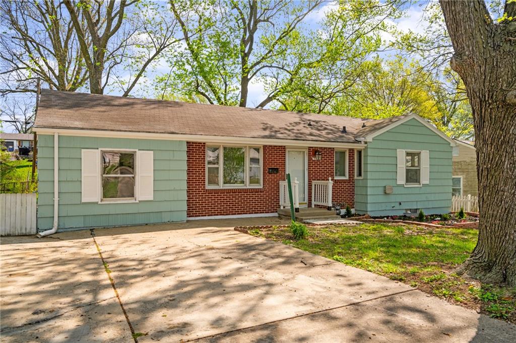 Listing Photo MLS #HMS2614470