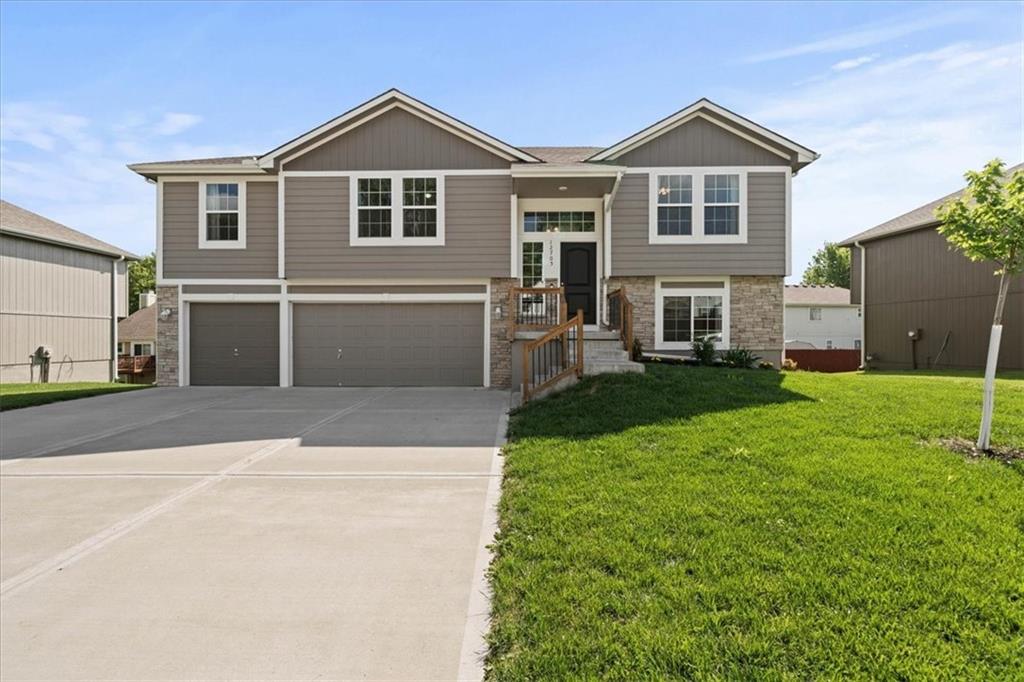 Listing Photo MLS #HMS2615418