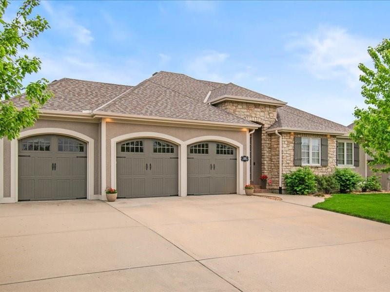 Listing Photo MLS #HMS2615436