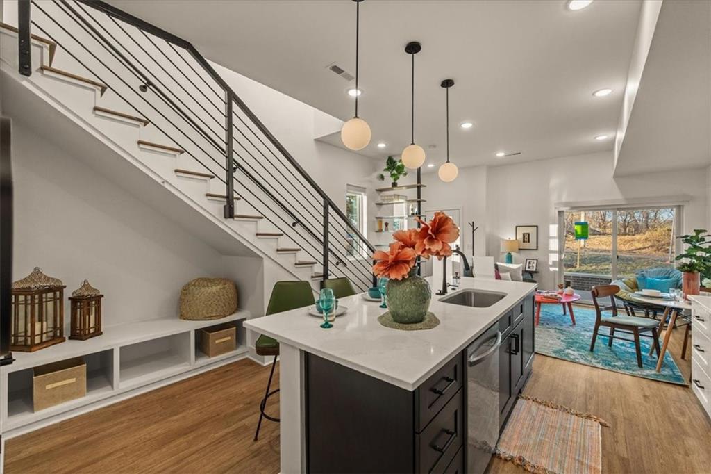 Listing Photo MLS #HMS2615512