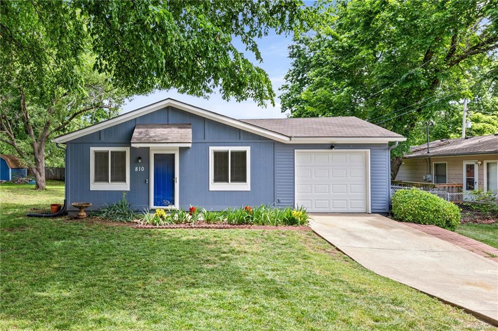 Listing Photo MLS #HMS2615550