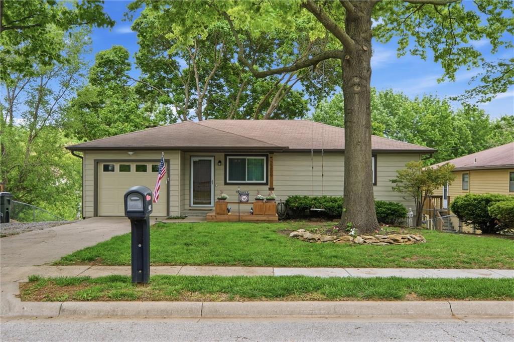 Listing Photo MLS #HMS2615622