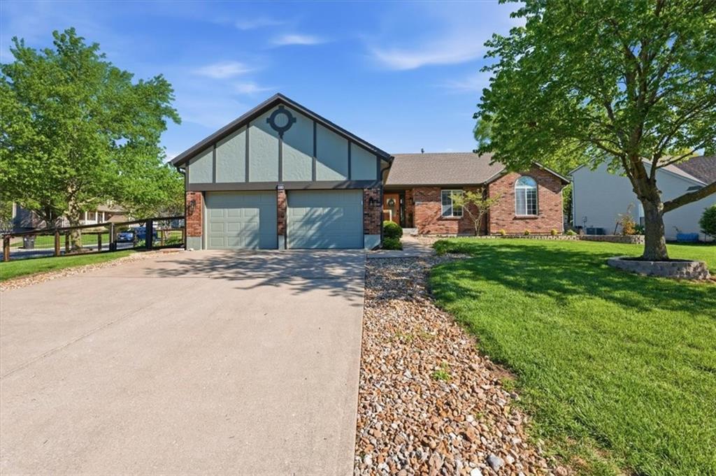 Listing Photo MLS #HMS2615653