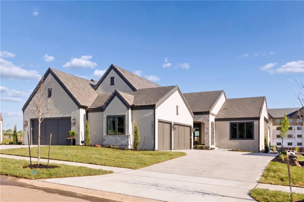 Listing Photo MLS #HMS2615654