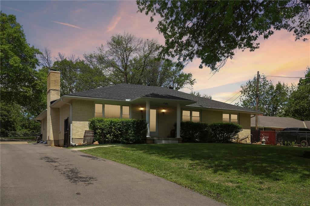 Listing Photo MLS #HMS2615670