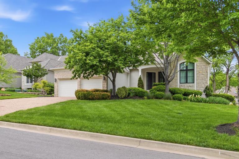 Listing Photo MLS #HMS2615790