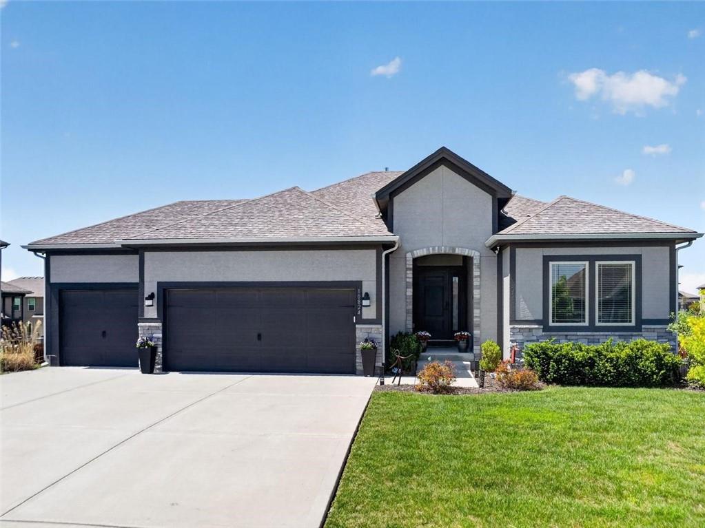 Listing Photo MLS #HMS2615823