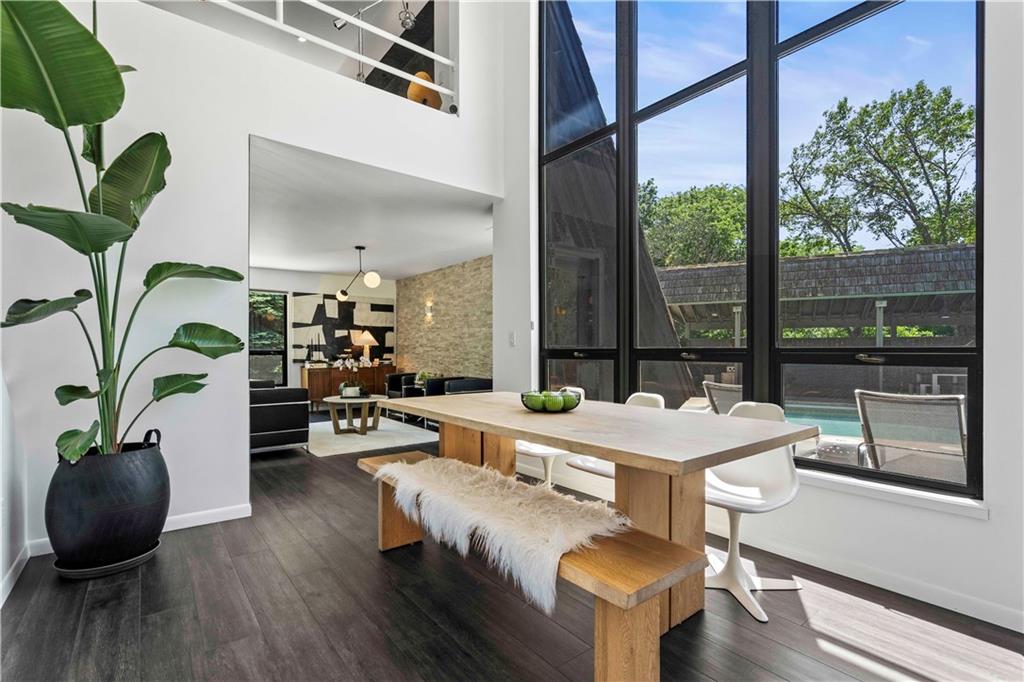 Listing Photo MLS #HMS2615883