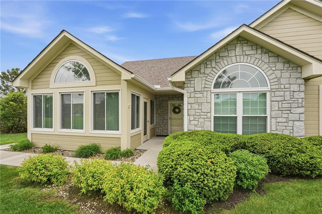 Listing Photo MLS #HMS2615981