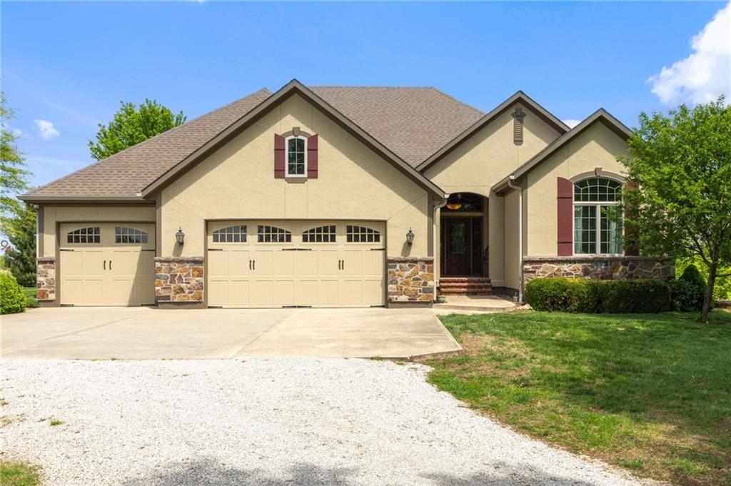 Listing Photo MLS #HMS2616011