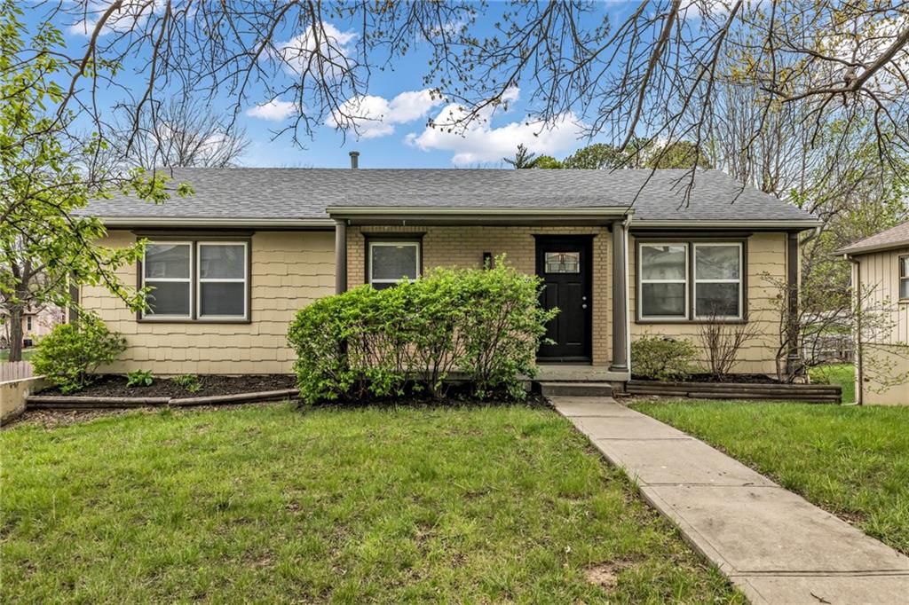 Listing Photo MLS #HMS2616031