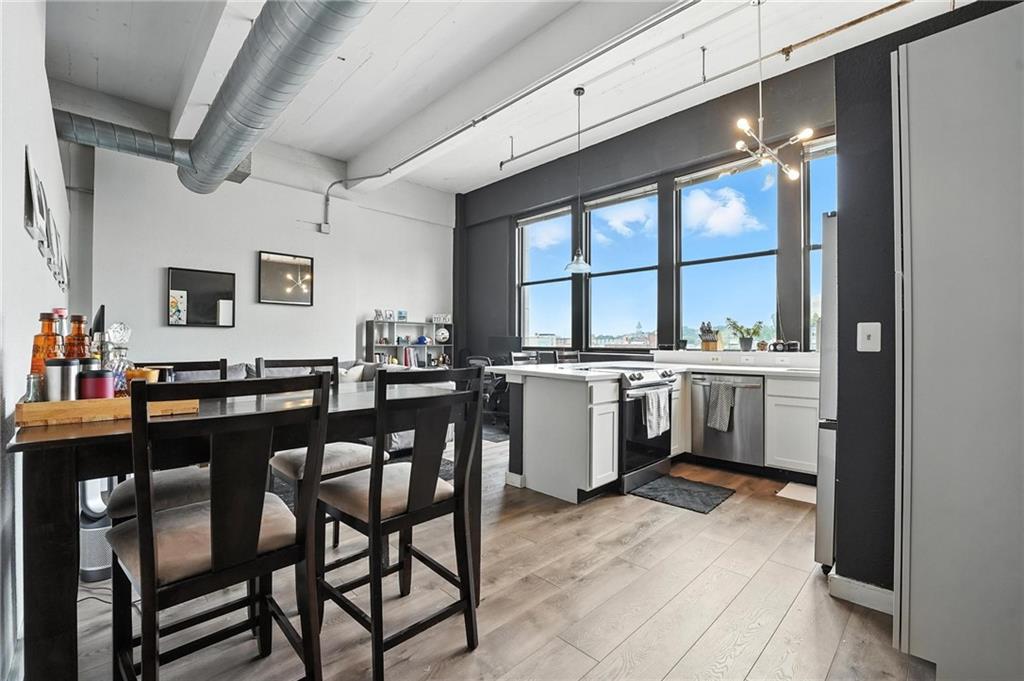 Listing Photo MLS #HMS2616101