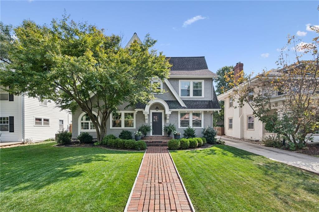 Listing Photo MLS #HMS2616226