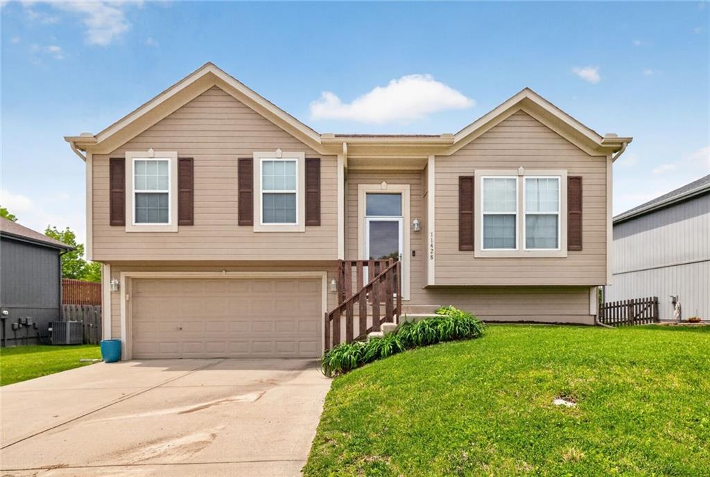 Listing Photo MLS #HMS2616247