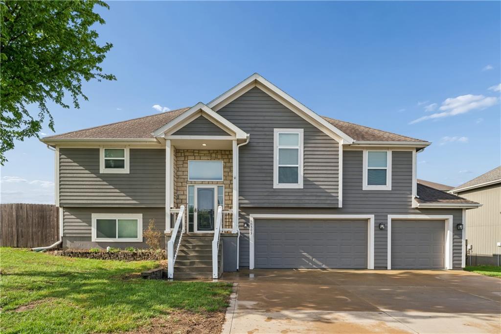 Listing Photo MLS #HMS2616385