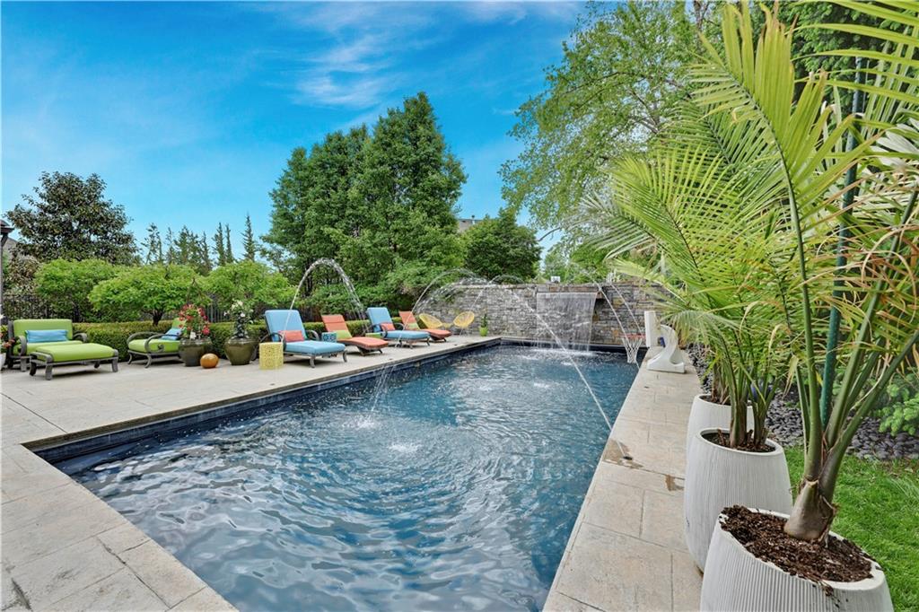 Listing Photo MLS #HMS2616476