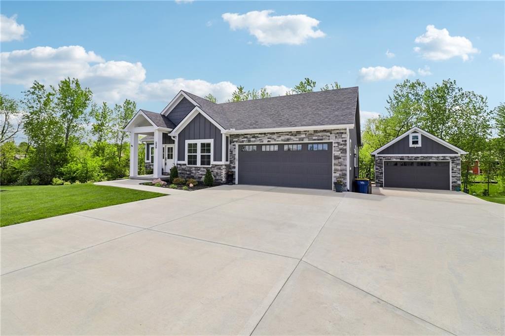 Listing Photo MLS #HMS2616506