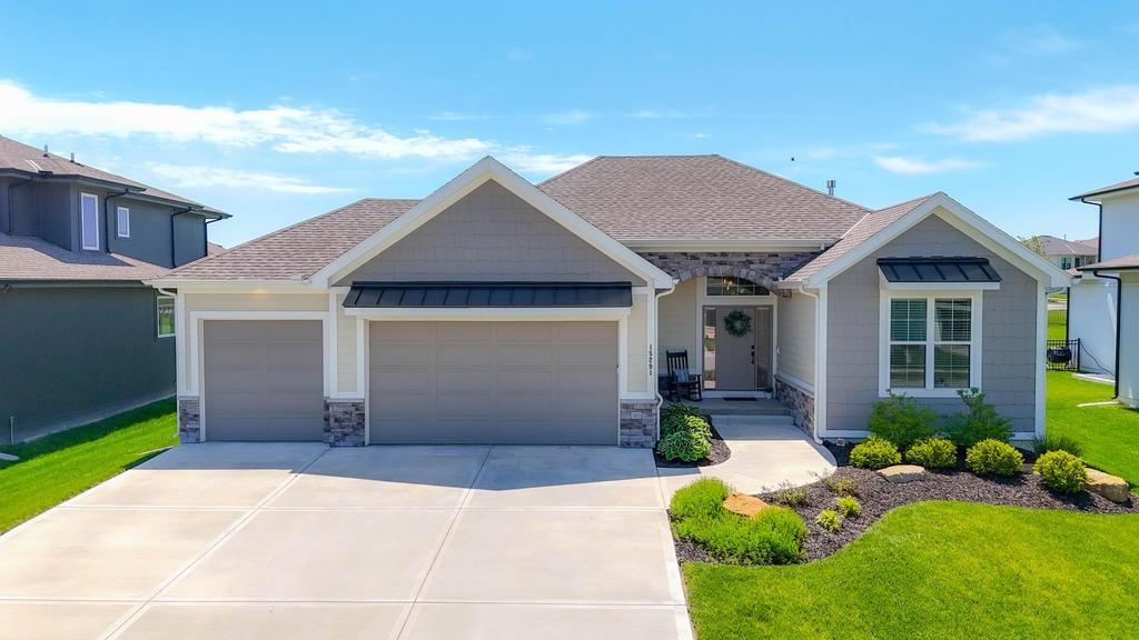 Listing Photo MLS #HMS2616541