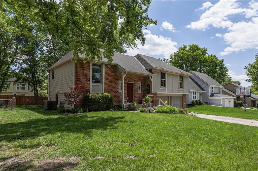 Listing Photo MLS #HMS2616729