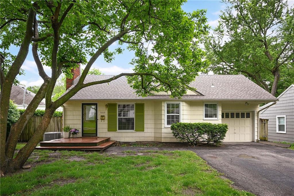 Listing Photo MLS #HMS2616790