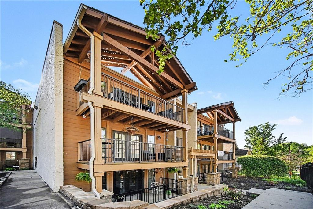 Listing Photo MLS #HMS2616903