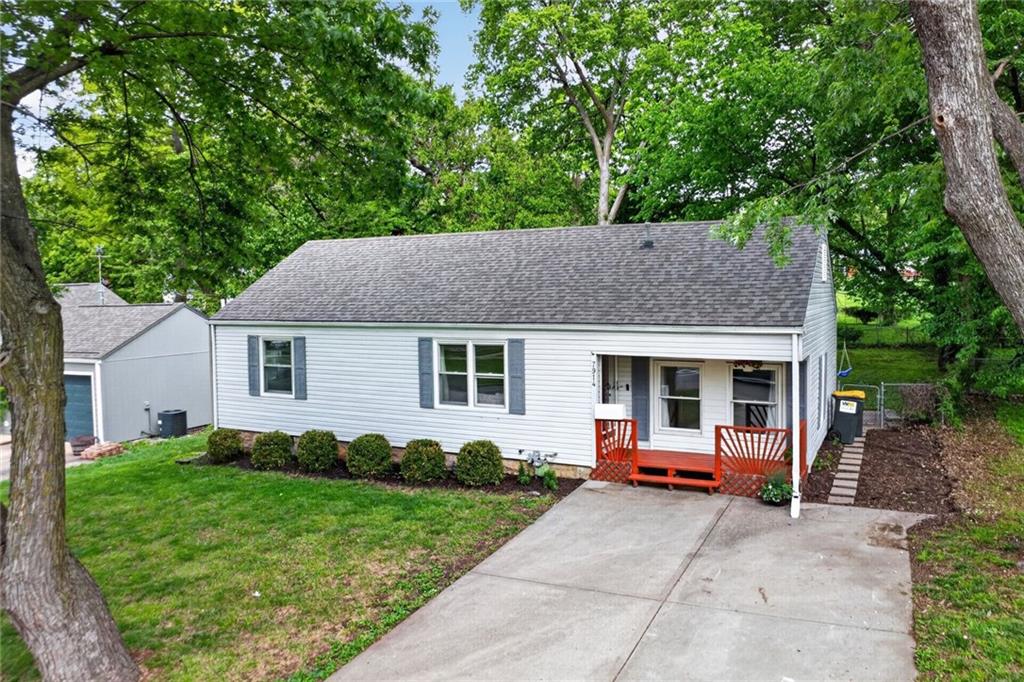 Listing Photo MLS #HMS2616966