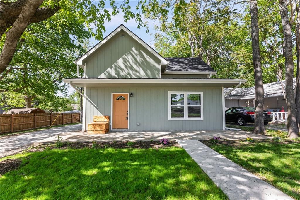 Listing Photo MLS #HMS2616975