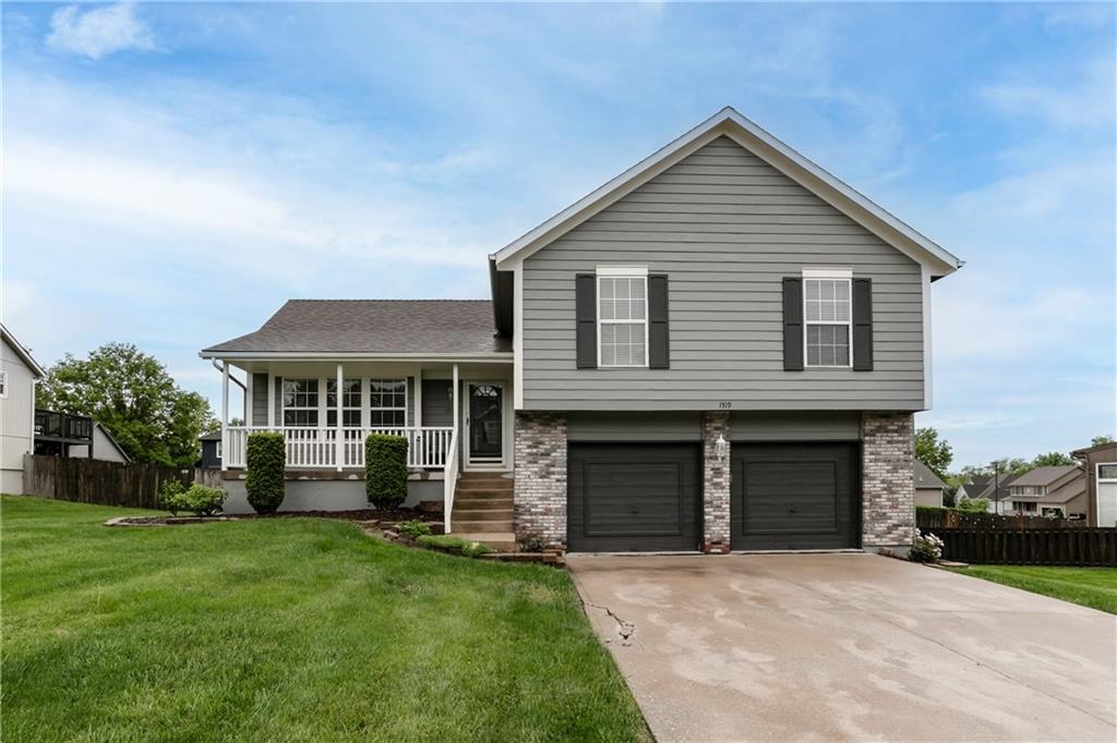 Listing Photo MLS #HMS2617036