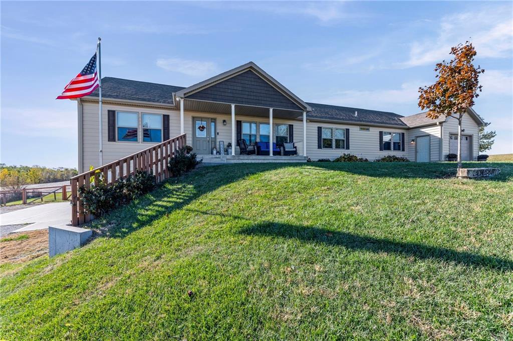 Listing Photo MLS #HMS2617092