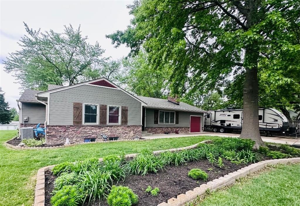 Listing Photo MLS #HMS2617131
