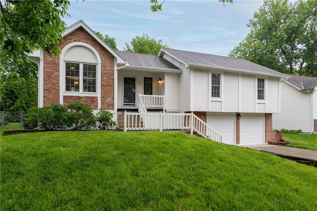 Listing Photo MLS #HMS2617254