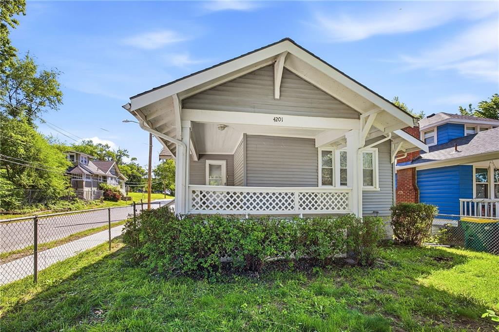 Listing Photo MLS #HMS2617340