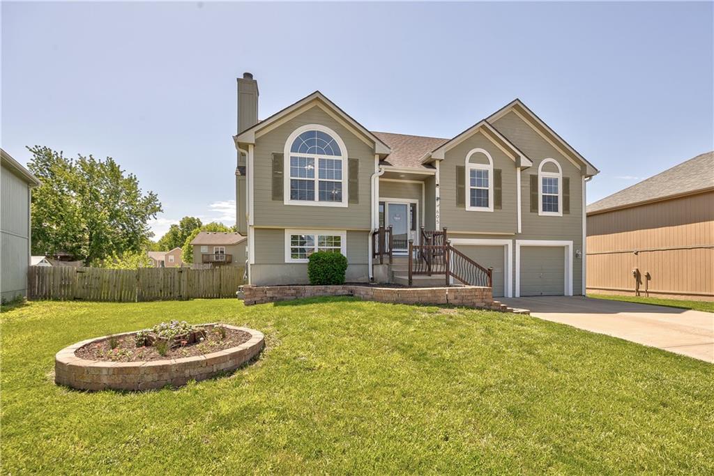Listing Photo MLS #HMS2617377