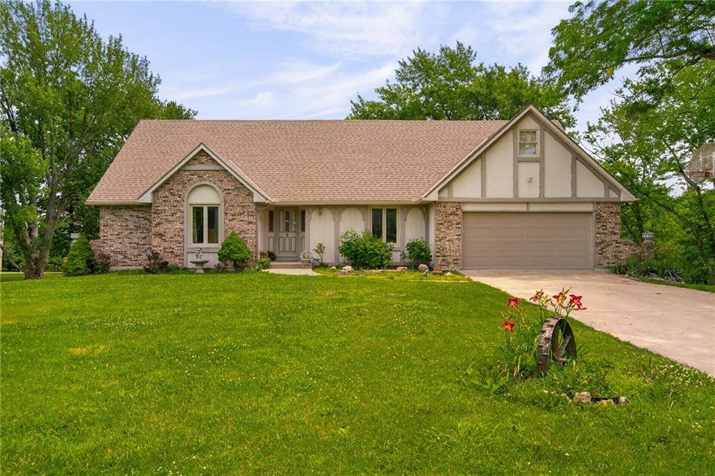 Listing Photo MLS #HMS2617387