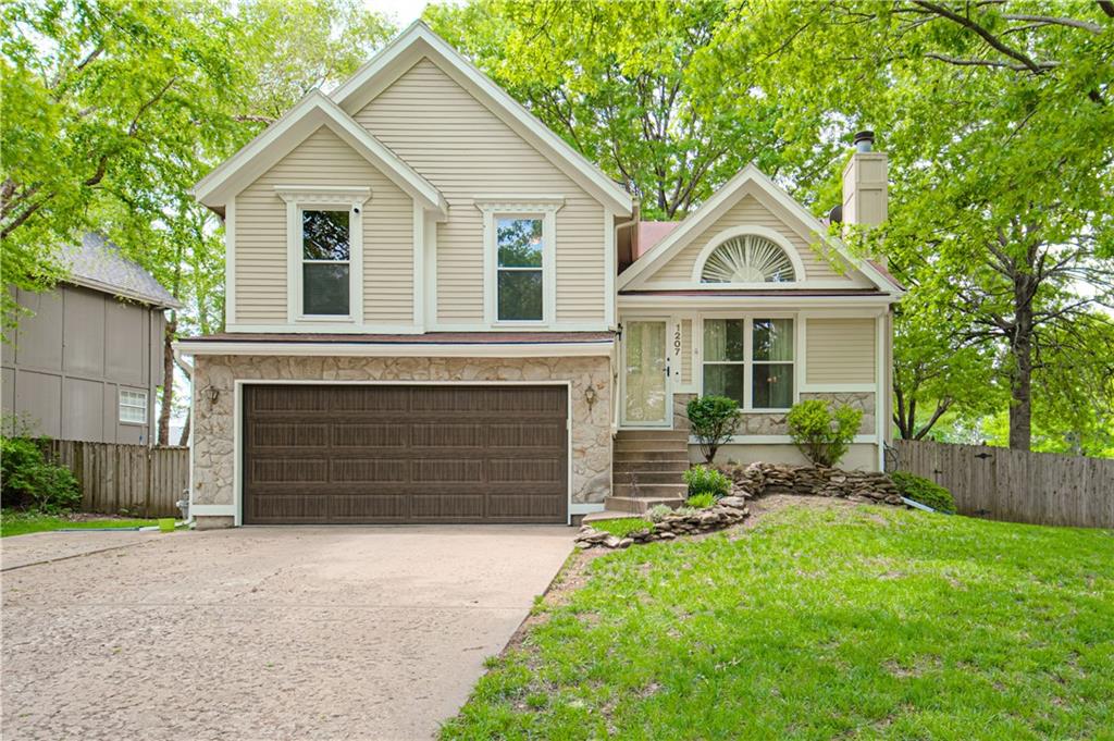 Listing Photo MLS #HMS2617417