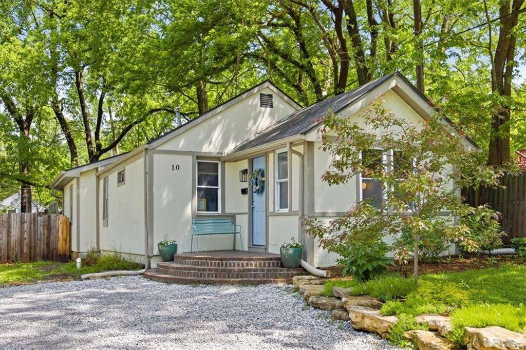 Listing Photo MLS #HMS2617694