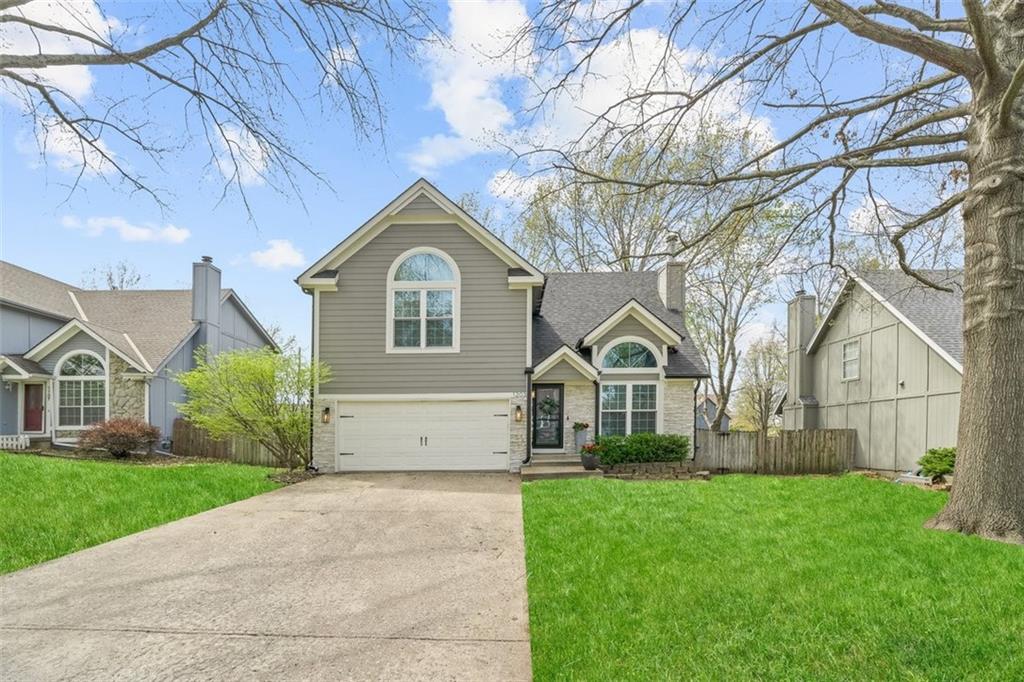 Listing Photo MLS #HMS2617700
