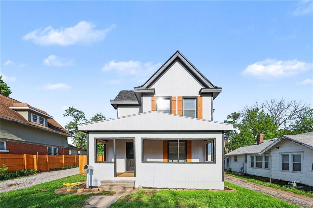 Listing Photo MLS #HMS2617704
