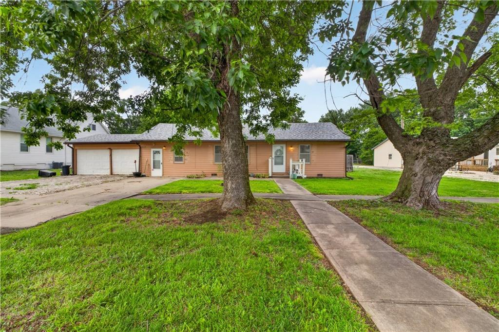 Listing Photo MLS #HMS2617725