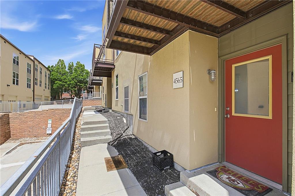 Listing Photo MLS #HMS2617756