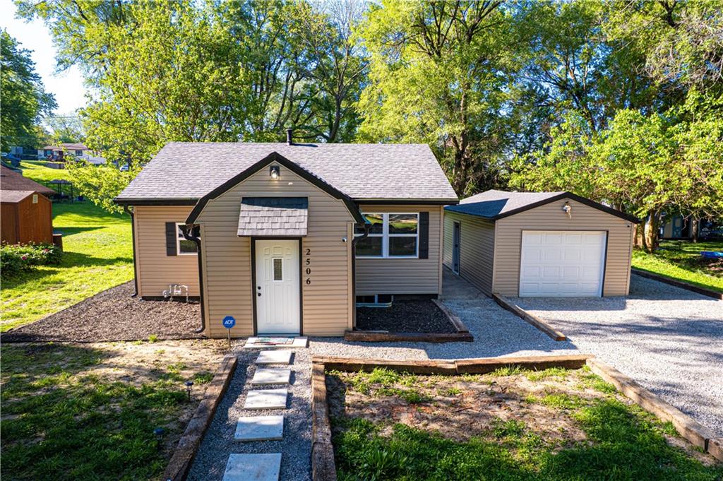 Listing Photo MLS #HMS2617795