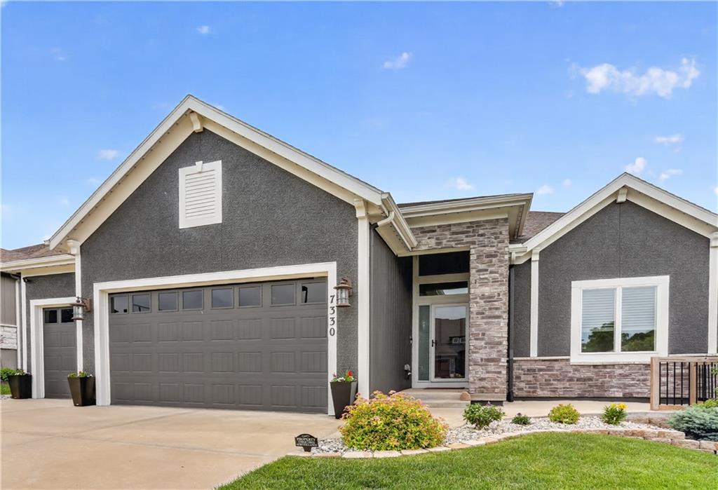 Listing Photo MLS #HMS2617878