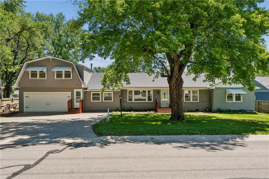 Listing Photo MLS #HMS2617907