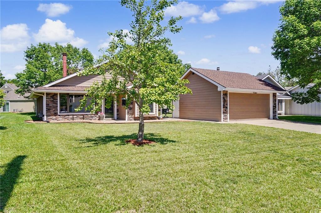 Listing Photo MLS #HMS2617941