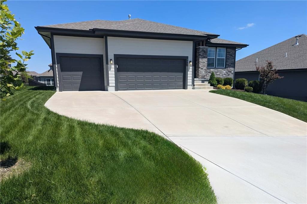 Listing Photo MLS #HMS2617950