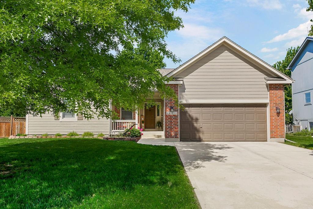 Listing Photo MLS #HMS2617970